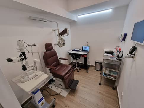 Slider image (3) Enlace Visual Ophthalmic Center